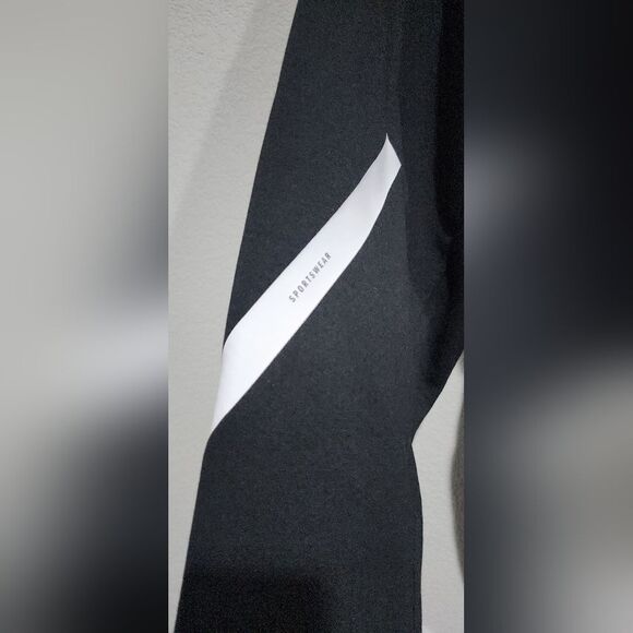 Adidas Men's Black Sweater Size L in EUC - Picture 13 of 14